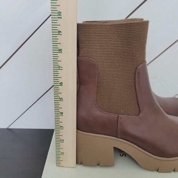 NWT Sun + Stone SS Verity Chunky Heel Brown Ankle Chelsea Boots 10M Women's - Picture 3 of 10
